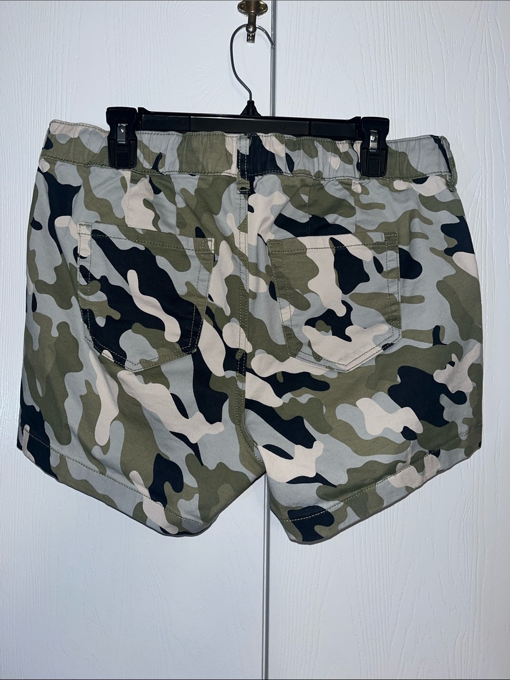 Torrid High Rise Camo Shorts - Picture 3 of 6